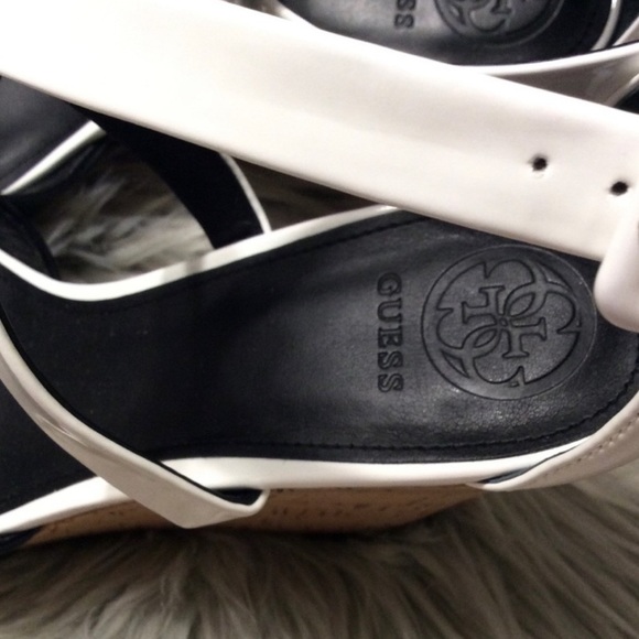 Guess Black & White Super Cute Wedges NWOT - Picture 6 of 7
